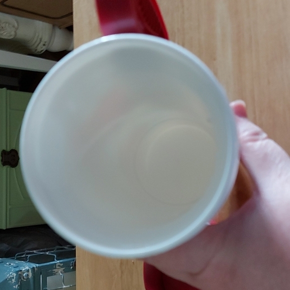 2018 Disney Parks Refillable Cup - Picture 5 of 5